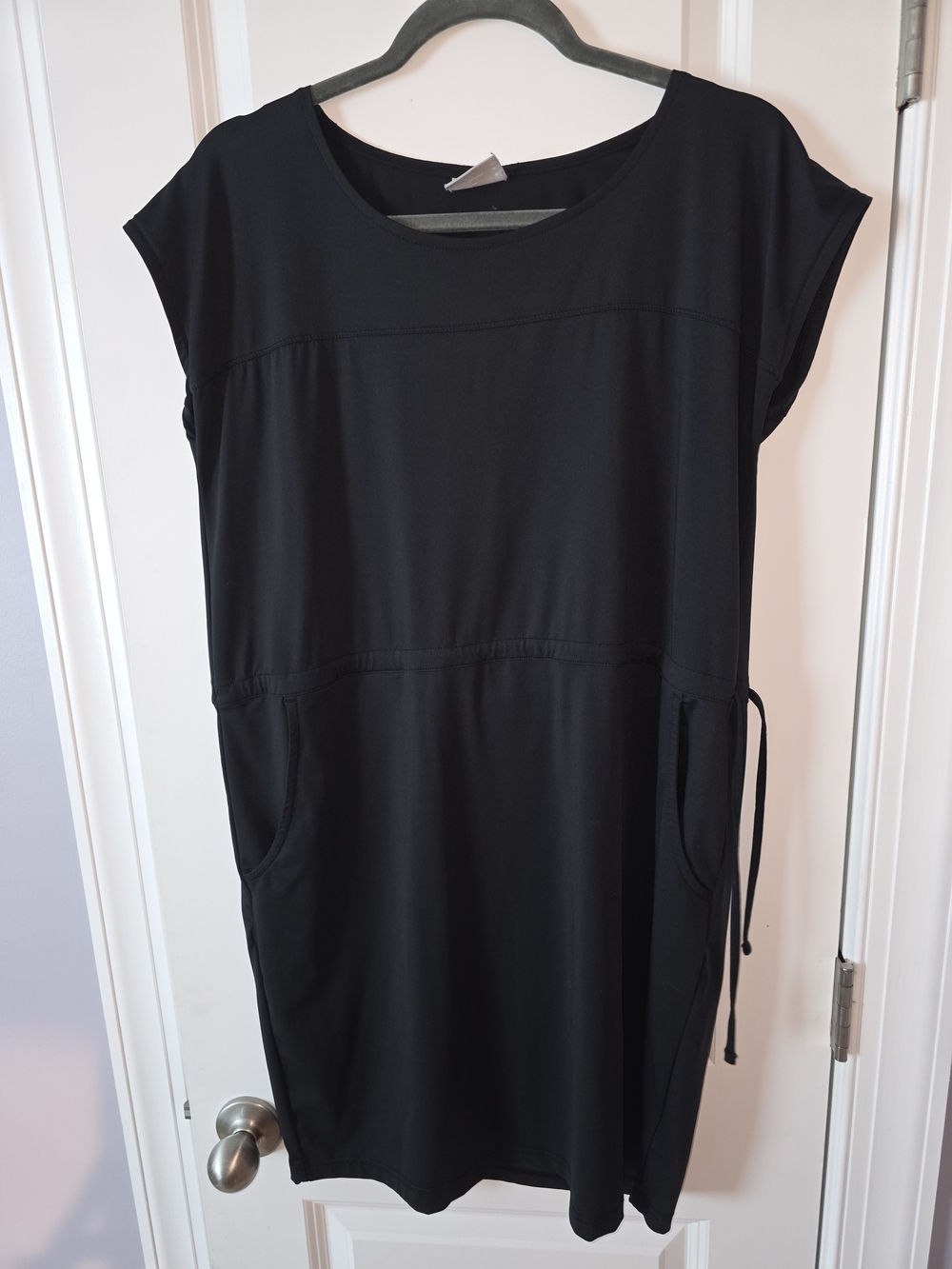 Columbia Black Women's Pocket Dress Travel Size M